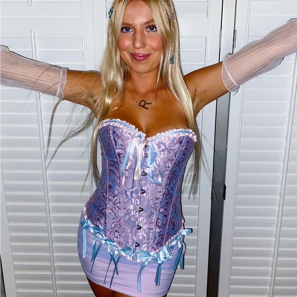 Rapunzul Halloween Costume